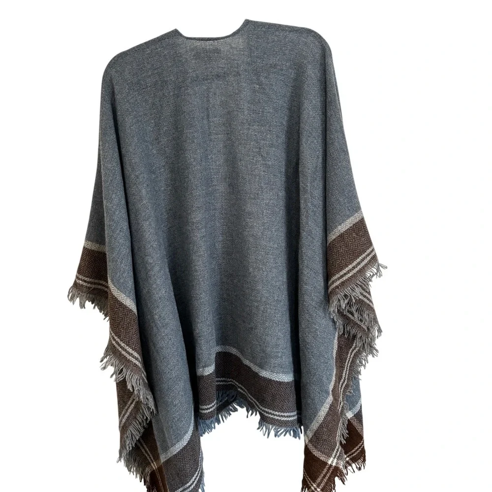 Lands Downunder Blue Wool Blend Fringe Poncho Wrap Shawl Made in Italy‎